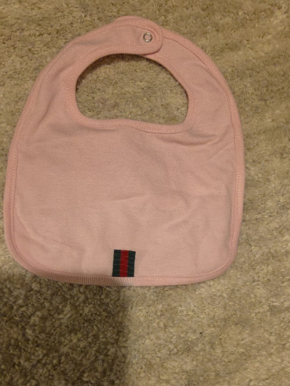 Gucci Pink Baby Hat and Bib Set with Signature Green-Red Stripe - Picture 4 of 10